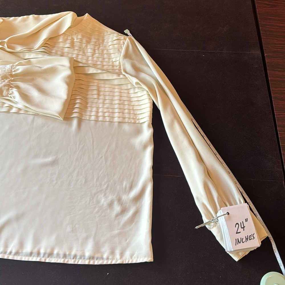 Vintage Soft Ivory Cream Tie Front Blouse - 8 Petite - Picture 14 of 14